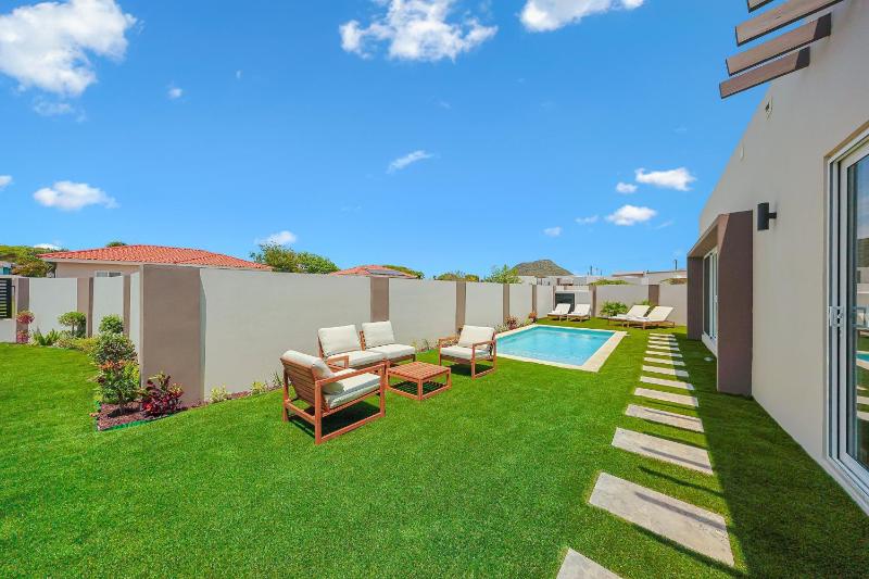 Stylish Villa Quiet Aruba - image 26