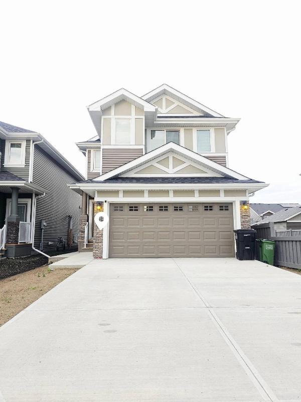 SwitHome Glen Near Yeg Airport 5 beds 25 baths - image 31