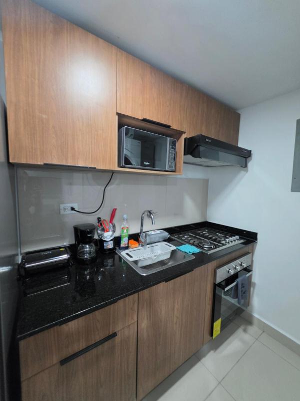 Apartamento frente a Estación del metro Vía Argentina - image 6