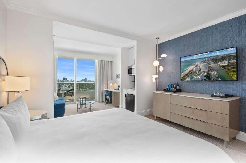 Fontainebleau Miami Beach Tresor Private Luxury Suites - image 20