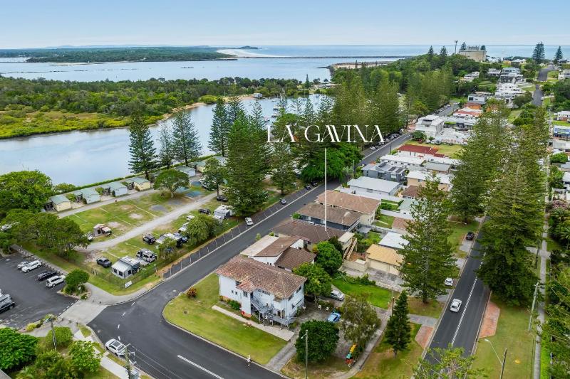 LA Gavina 2- In the Heart of Yamba - Holiday Yamba - image 1