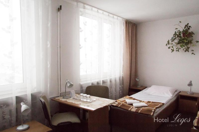 Hotel Logos - image 40