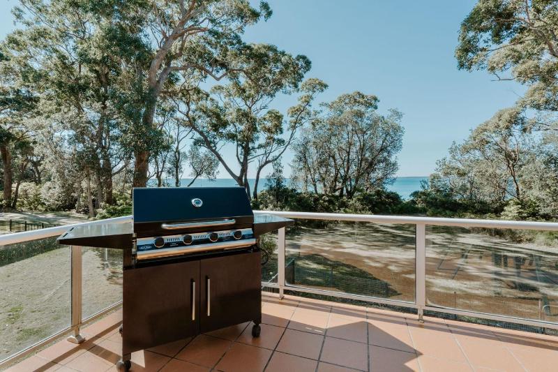 Mana Magic by Book Jervis Bay - Beach Access on your Doorstep! - image 6