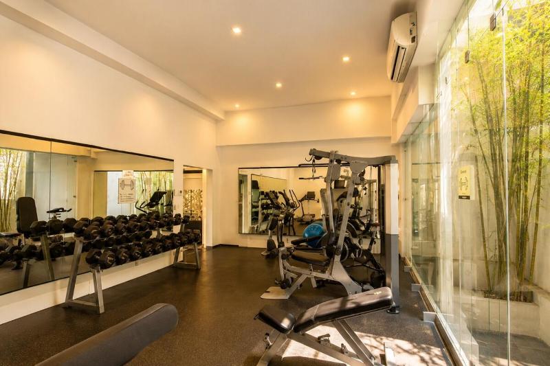 Condesa Loft w Balcony Fast WiFi Jacuzzi - image 30