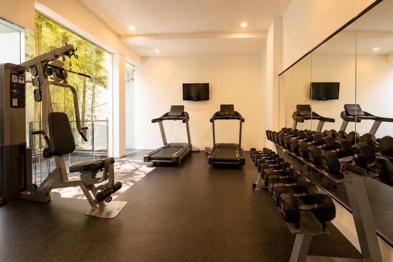 Condesa Loft w Balcony Fast WiFi Jacuzzi - image 22