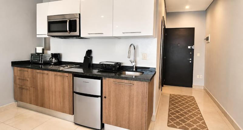 Condesa Loft w Balcony Fast WiFi Jacuzzi - image 36