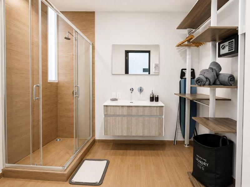 Condesa Loft w Balcony Fast WiFi Jacuzzi - image 12