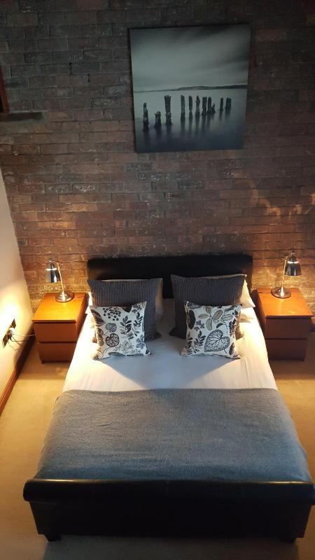 Double Luxury Ensuite Room image 3