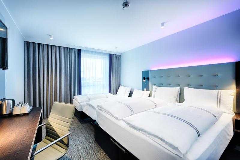 Premier Inn Lübeck City Centre - image 27