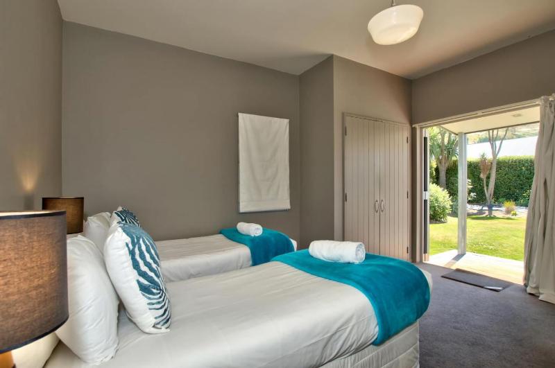 QT Chalet with spa pool - image 35