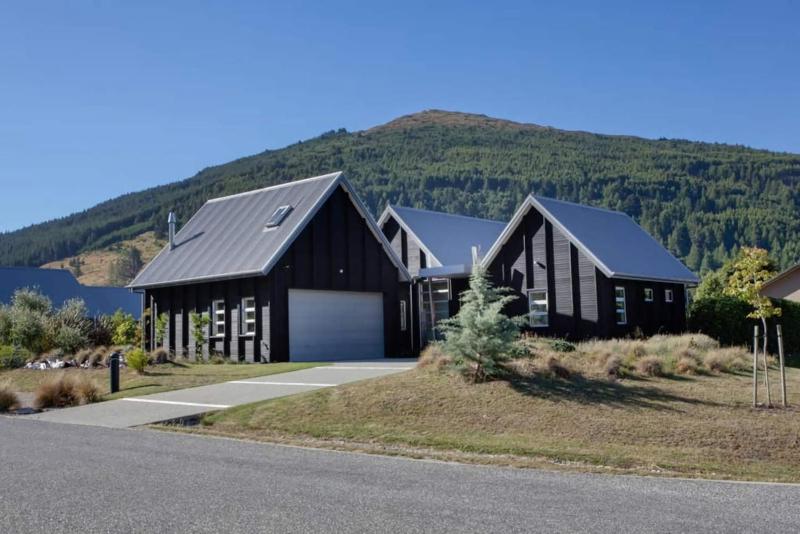 QT Chalet with spa pool - image 36