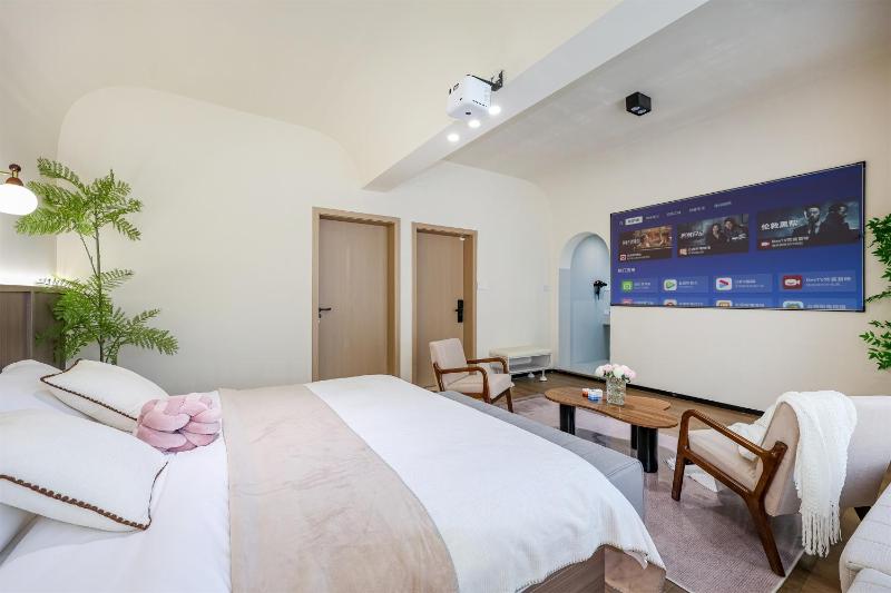 YOJQI Wellness Retreat Chongqing-JieFangBei HongYaDong - image 7