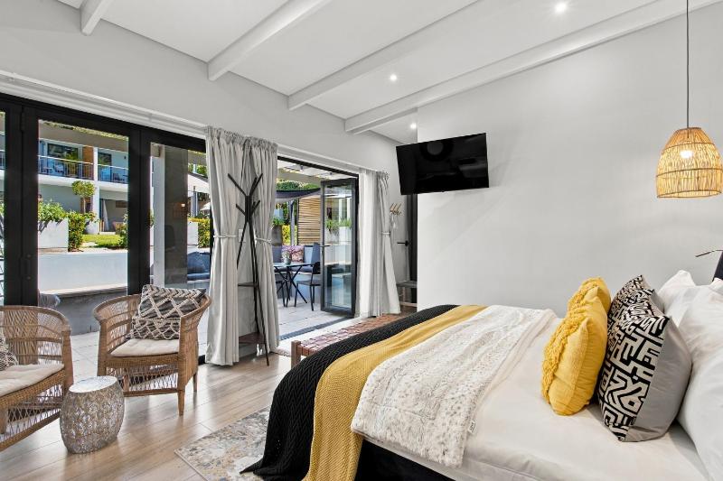 Constantia Winelands Lodge - image 14