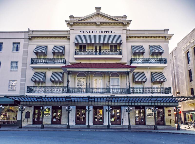 Menger Hotel - image 8