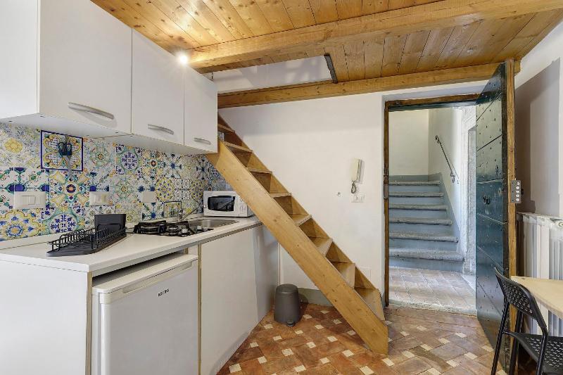 Little House In Trastevere - image 12
