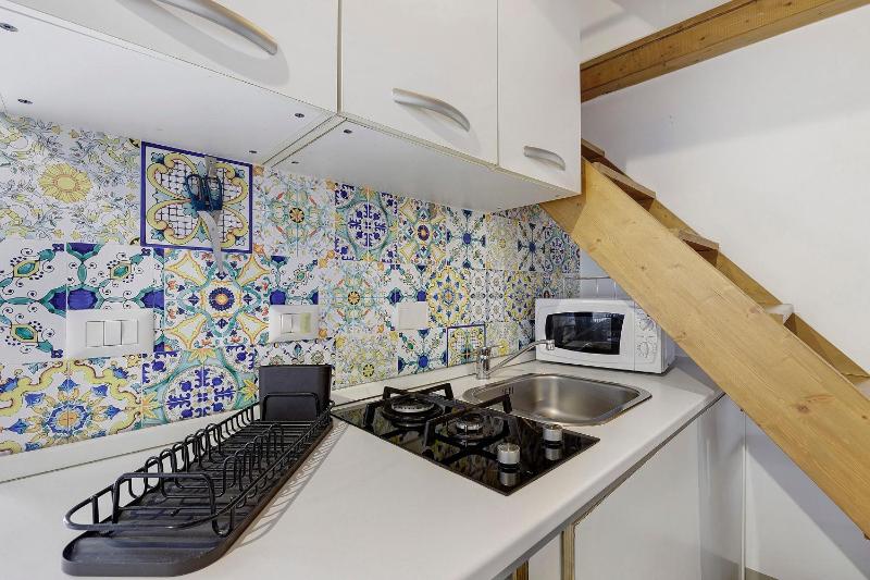 Little House In Trastevere - image 6