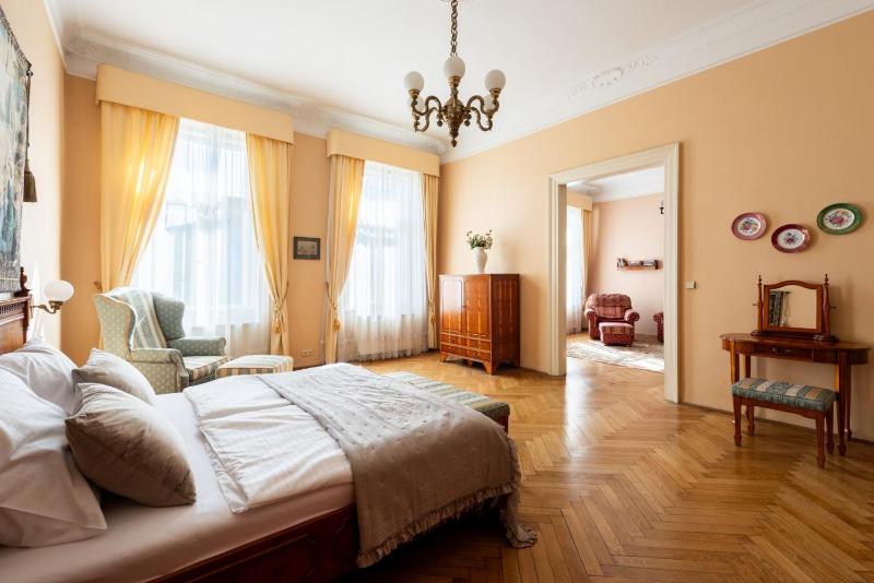 Charming 2BR Apartment Near the National Museum by EasyBNB Premium - image 13