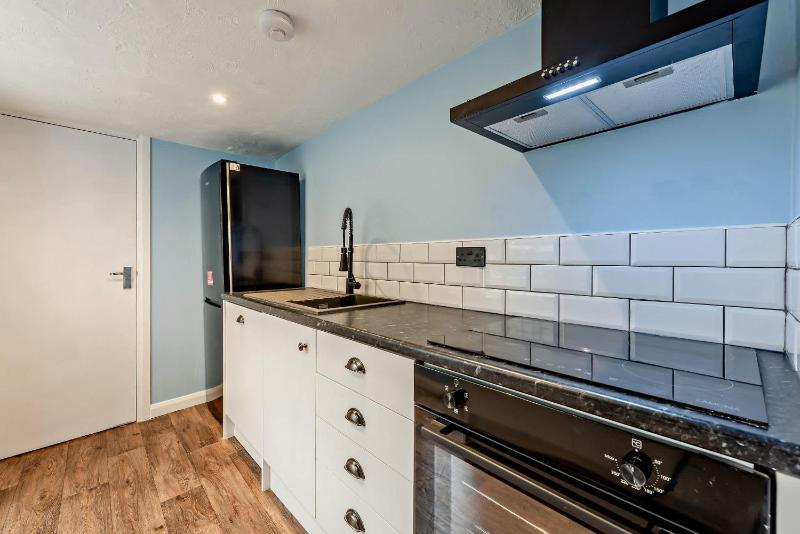 Host & Stay - Regency View - image 7
