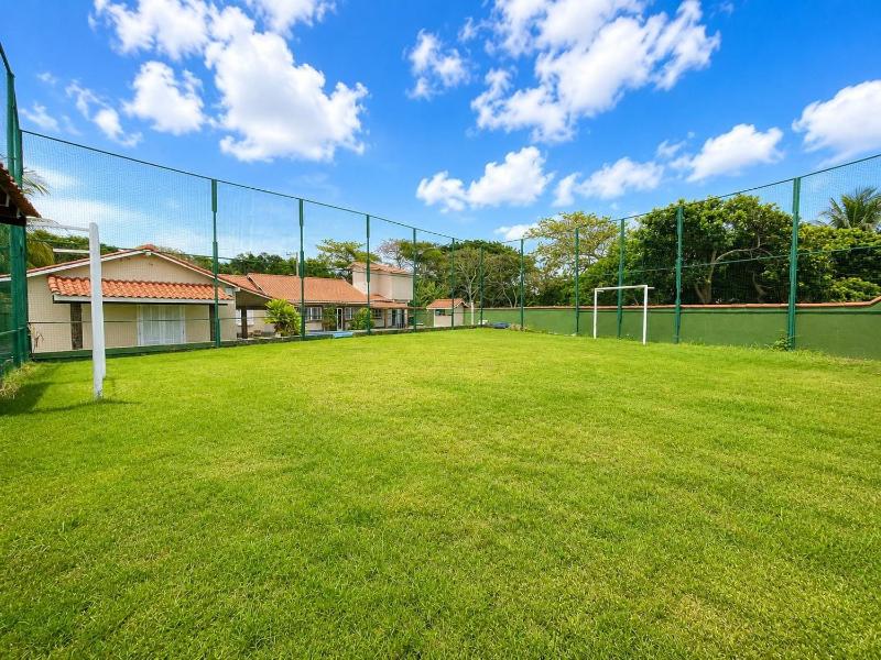 Spacious house with 7 bedrooms 400m from the beach | Pool barbecue area and sports field BZ54 - image 9