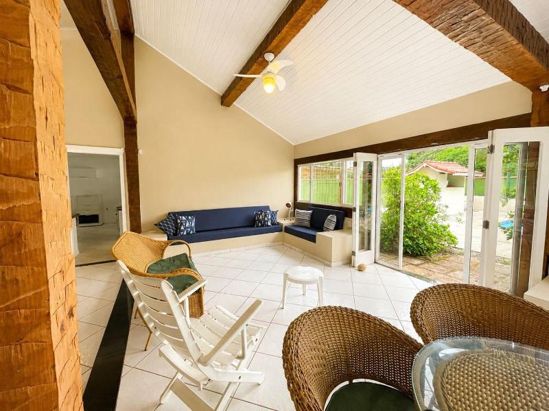 Spacious house with 7 bedrooms 400m from the beach | Pool barbecue area and sports field BZ54 - image 37