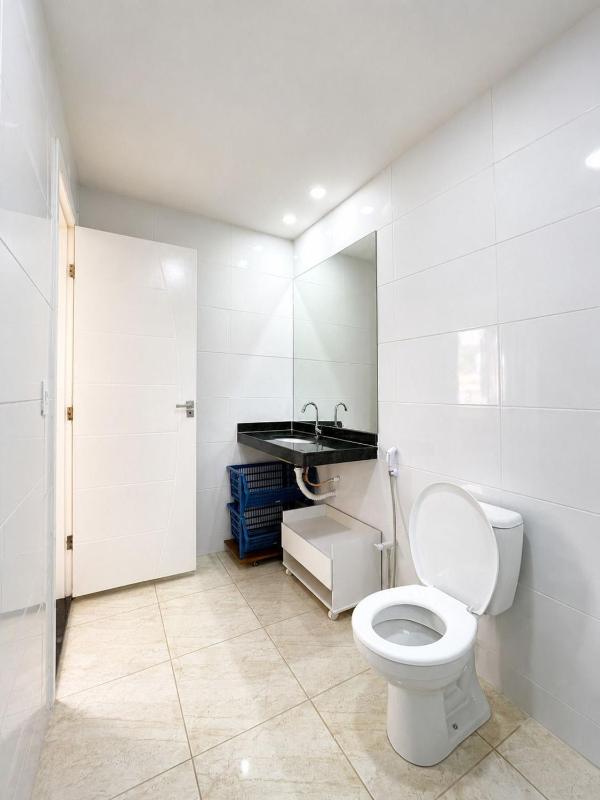 Spacious house with 7 bedrooms 400m from the beach | Pool barbecue area and sports field BZ54 - image 27