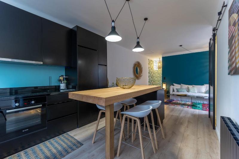 COCOON KEYWEEK Holiday House with lovely patio in Biarritz city center - image 8