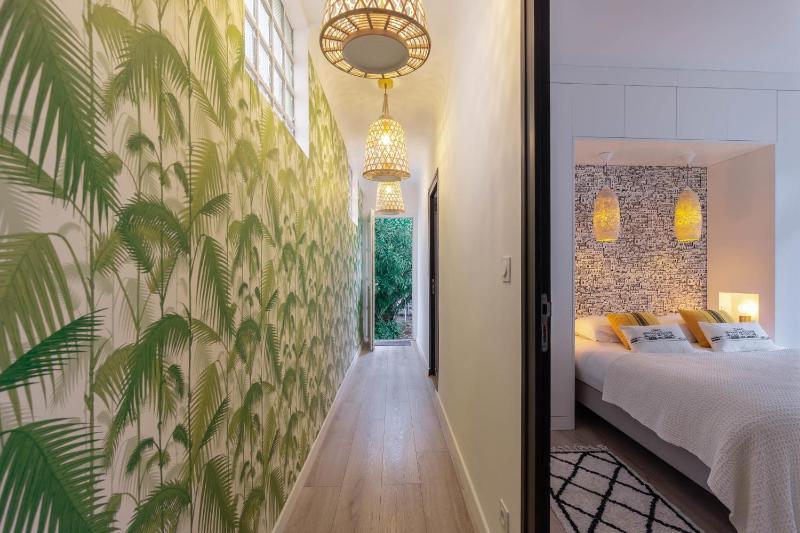 COCOON KEYWEEK Holiday House with lovely patio in Biarritz city center - image 17