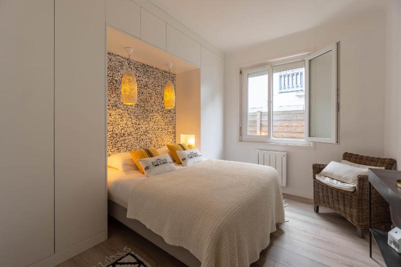 COCOON KEYWEEK Holiday House with lovely patio in Biarritz city center - image 9