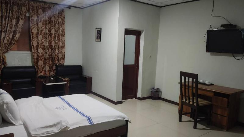 中利华人酒店 SINO LIBERIA Hotel - image 9