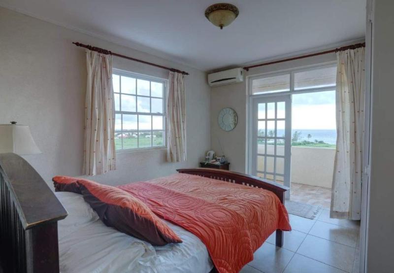 Beautiful 6 Bedroom Villa - Amazing Sea Views - image 11