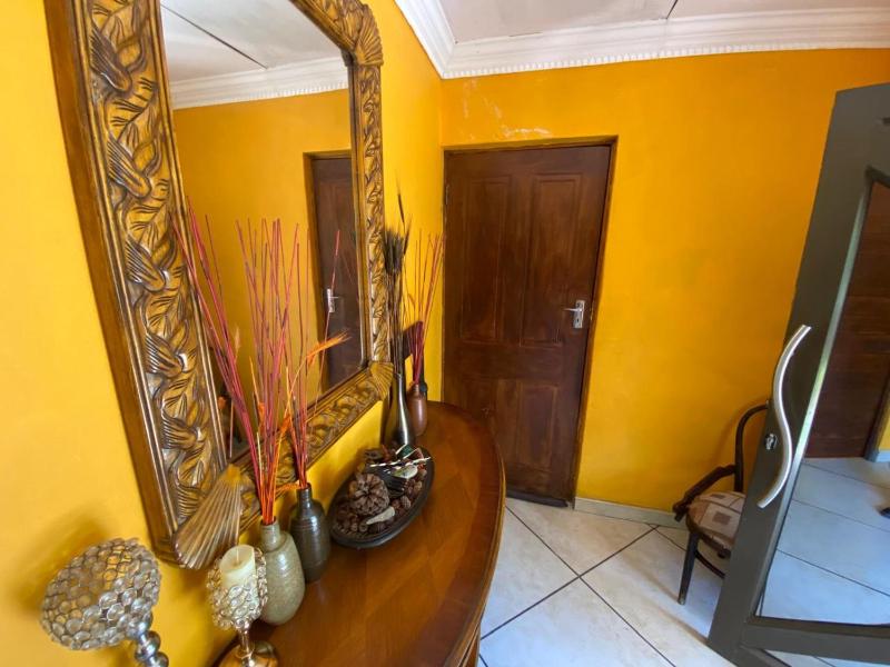 Bando`s Properties Estate Living - image 12