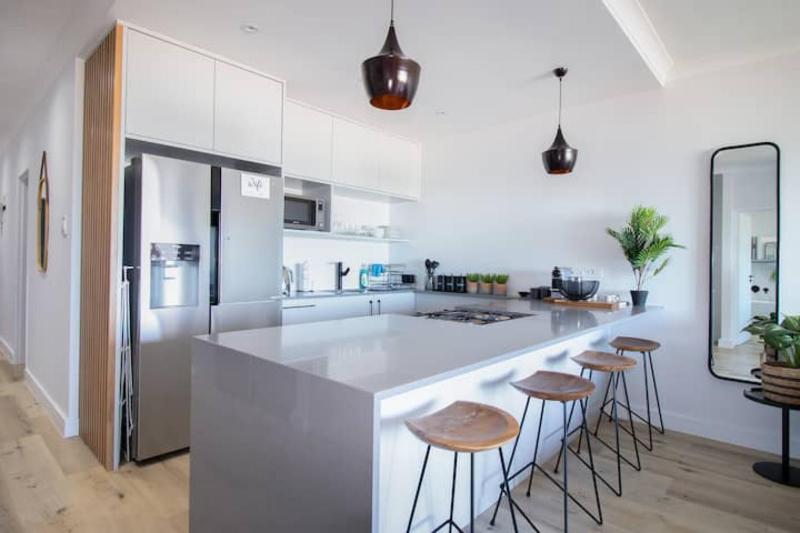 Tarvie Camps Bay Shores Retreat - image 4