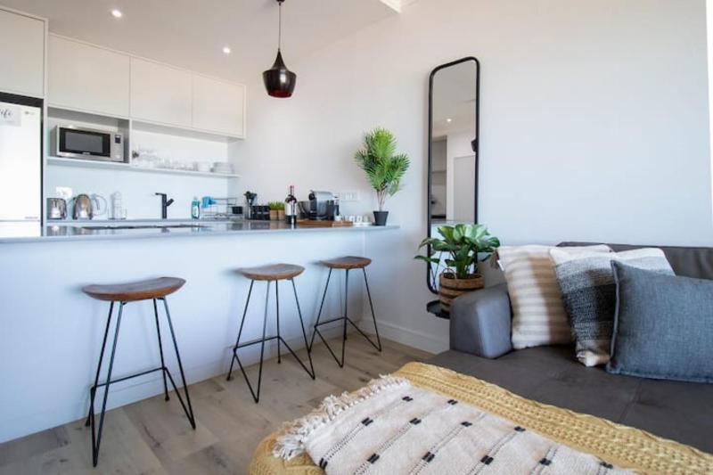 Tarvie Camps Bay Shores Retreat - image 3