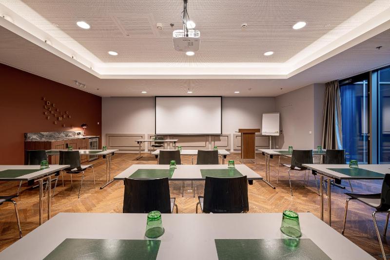 Crowne Plaza Vienna - image 3