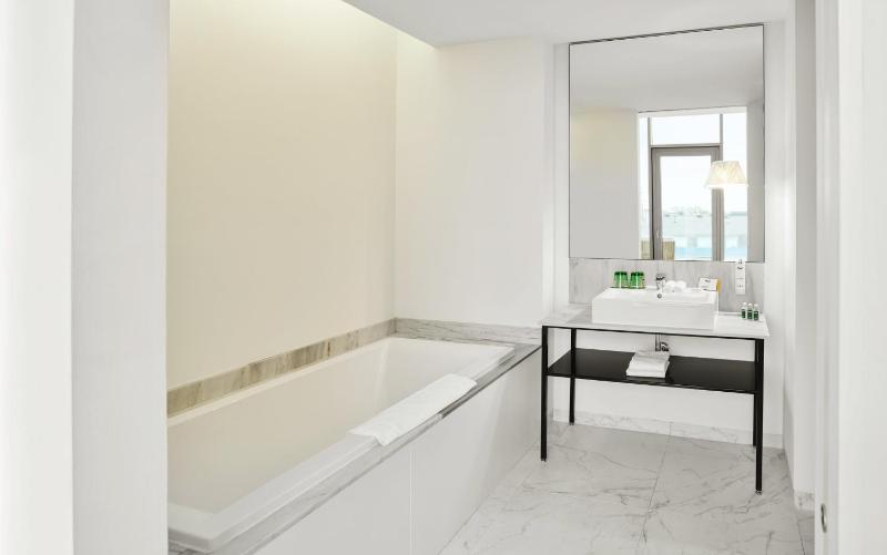 Crowne Plaza Vienna - image 12