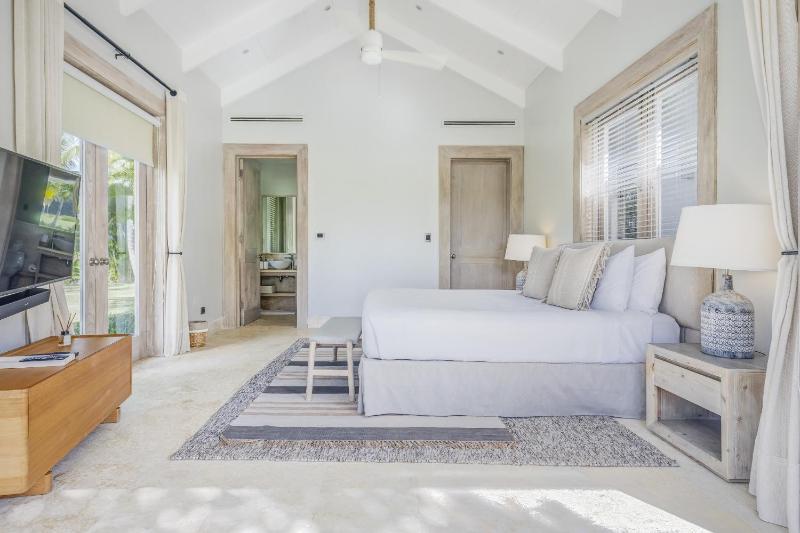 Villa Marena Sunset Retreat - image 17