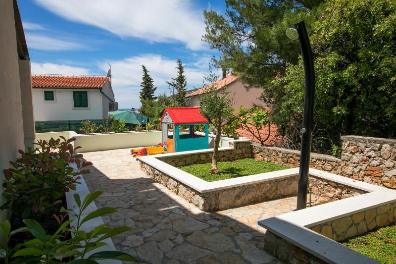 Seaside family friendly house with a swimming pool Razanj Rogoznica - 13738 - image 26