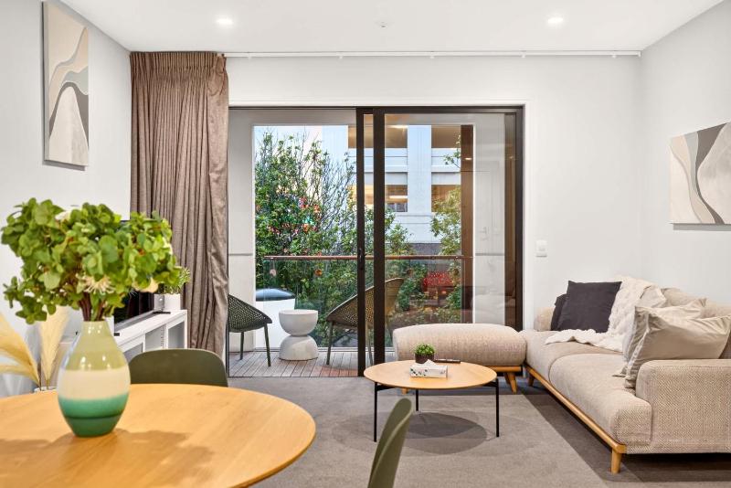 Central Auckland 2BR Free Parking Zodiak Stays - image 1