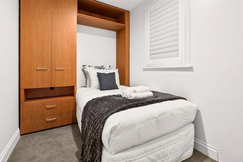 Central Auckland 2BR Free Parking Zodiak Stays - image 3