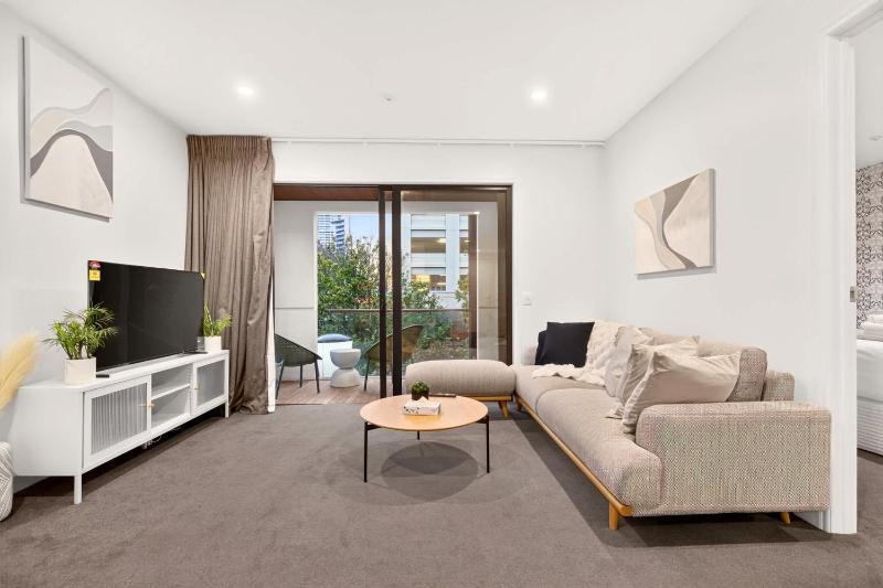 Central Auckland 2BR Free Parking Zodiak Stays - image 13