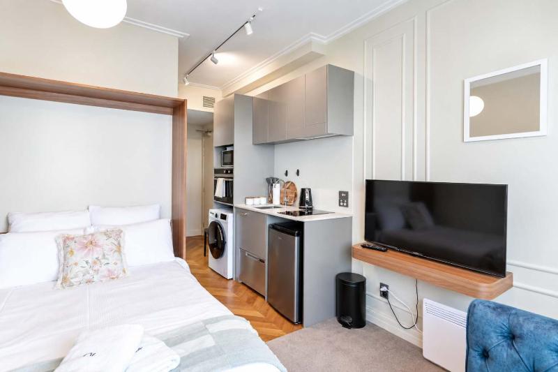 Te Aro City Stay - Modern Studio for Two - image 3