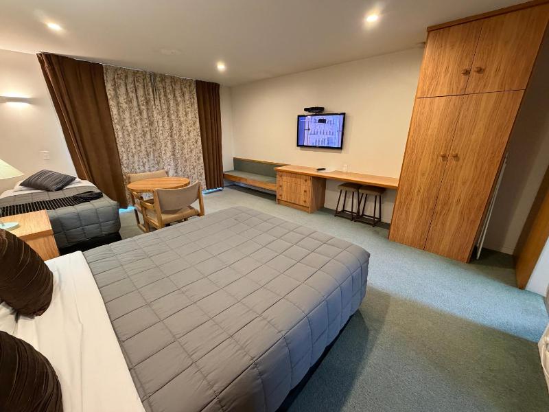 Aalton Motel - image 48