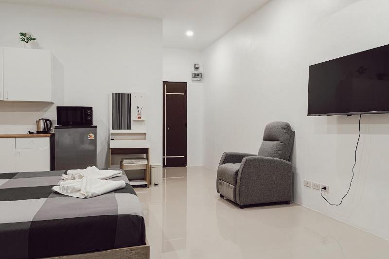 The One House - image 8