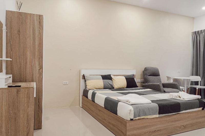 The One House - image 11