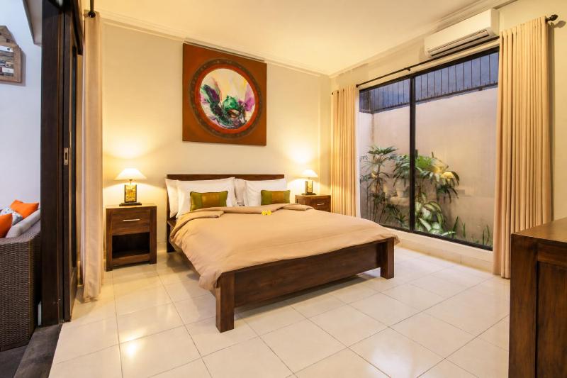 Jempiring Villa Legian - image 4