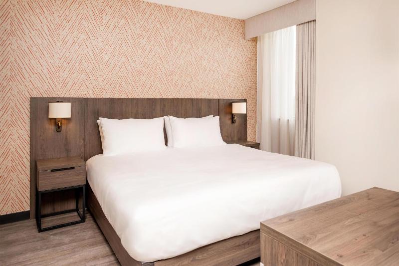 Hyatt House Leeds Aparthotel - image 45