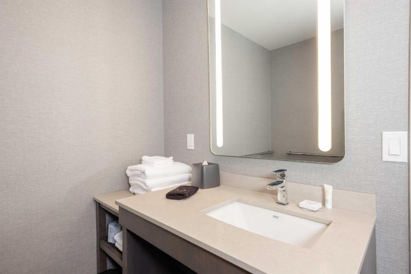 Hyatt House Portland Airport - image 27