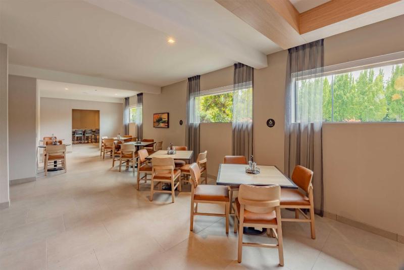 Hyatt House Portland Airport - image 16