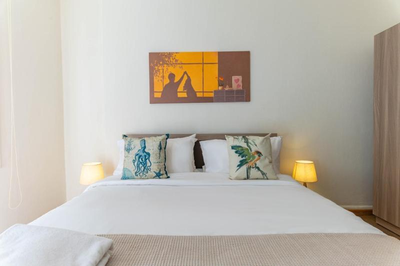 Rue - 2-BR Apartment & Balcony in Mar Mikhael - image 10