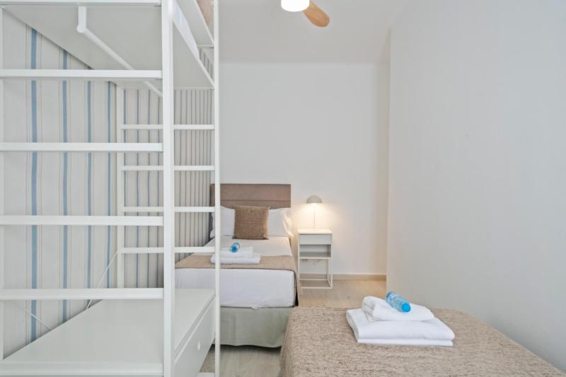 Alcam Lesseps - image 4